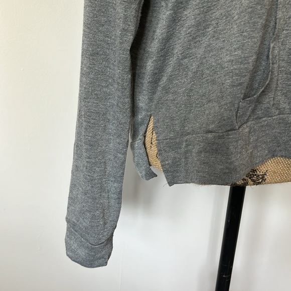 classic drawstring hoodie - Picture 6 of 6